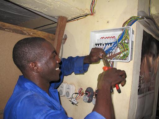 21 conseils : des astuces gratuites pour économiser l'électricité - NRJSOLAIRE