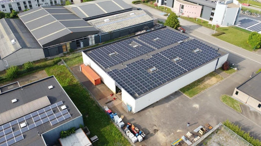 5 RAISONS POUR LESQUELLES VOTRE USINE A BESOIN D'UN SYSTÈME SOLAIRE - NRJSOLAIRE