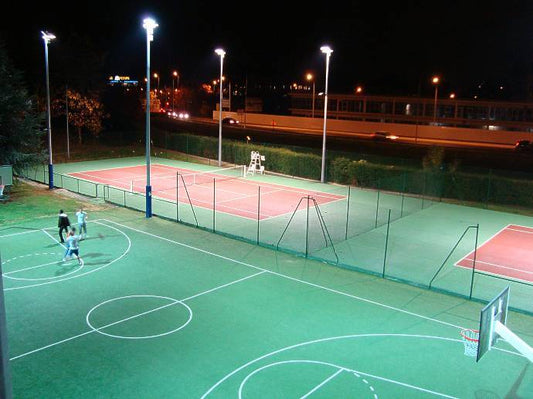 Eclairage solaire terrain de sport | solaire au senegal - NRJSOLAIRE