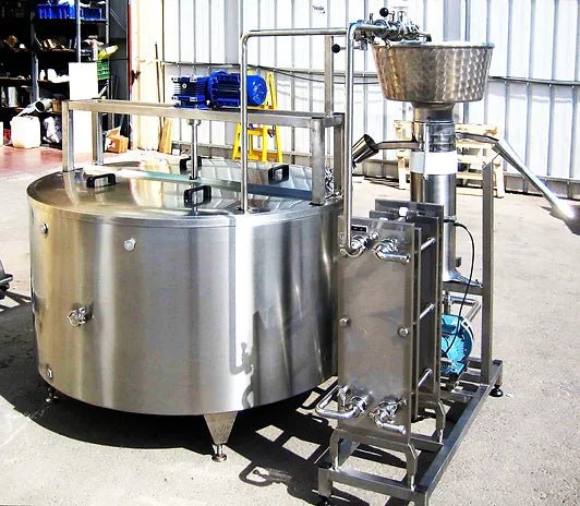 Pasteurisateur solaire à lait et jus de fruits de NRJSOLAIRE : une solution durable pour une production alimentaire sûre - NRJSOLAIRE